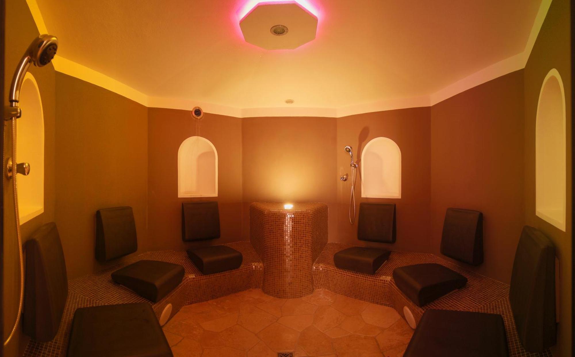 Grones Hotel 4*